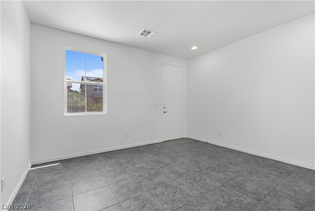 10375 Beallsville Street Property Photo 6