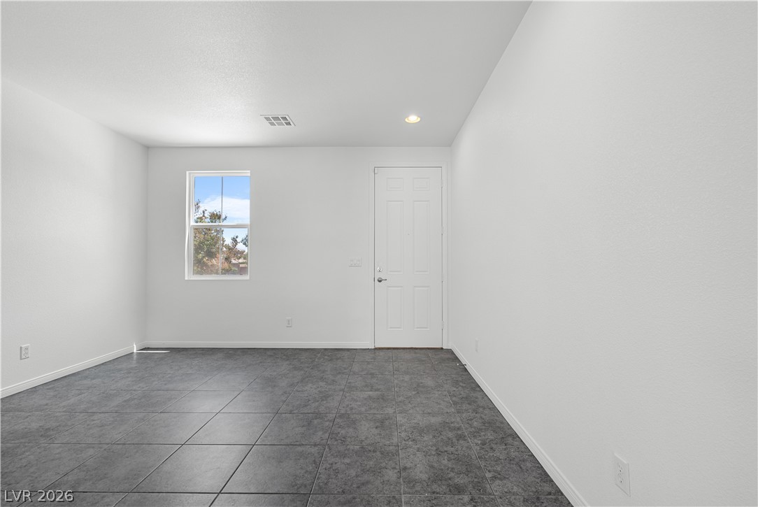 10375 Beallsville Street Property Photo 7