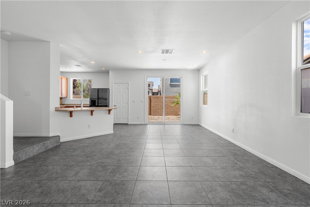 10375 Beallsville Street Property Photo 10