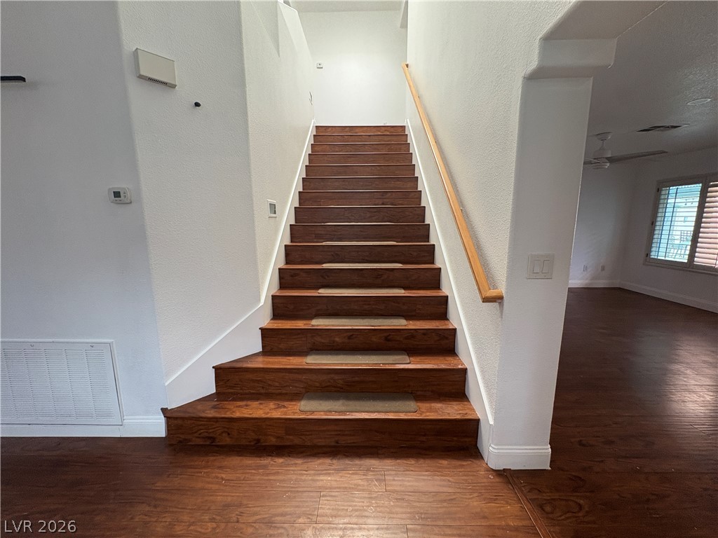 531 Drift Stone Avenue Property Photo 7