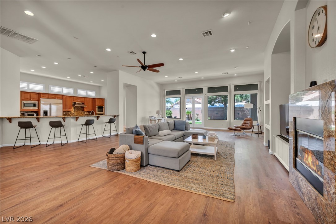 4528 Velvet Crest Lane Property Photo 4