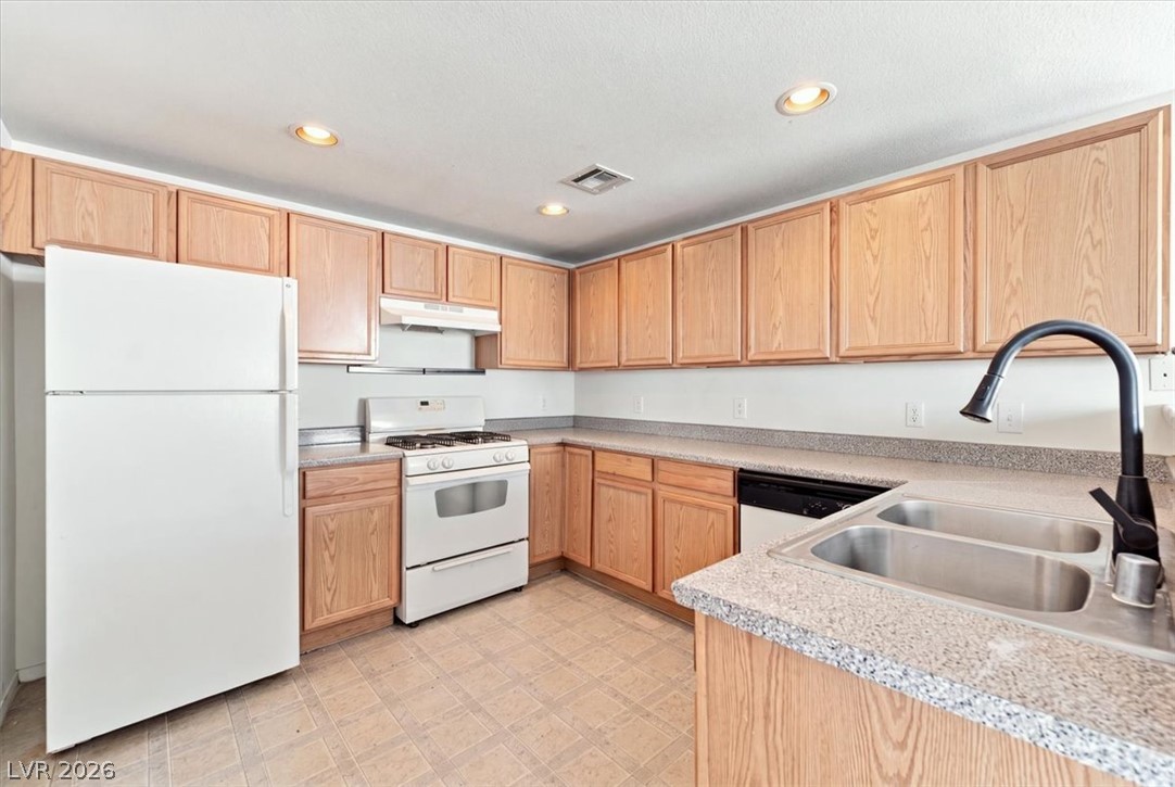 9580 West Reno Avenue 266 Property Photo 7