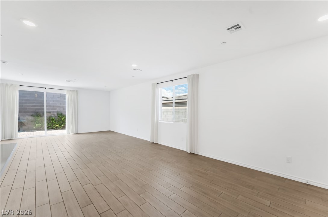 9458 Noble Fir Ridge Avenue Property Photo 15