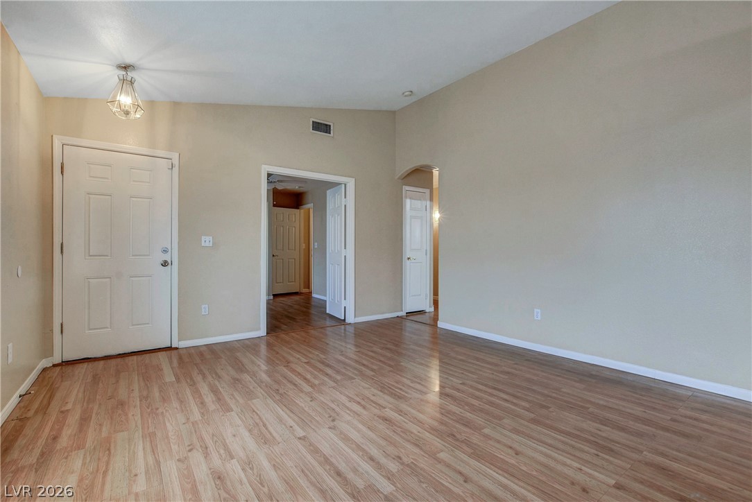 1540 Gaber Property Photo 6