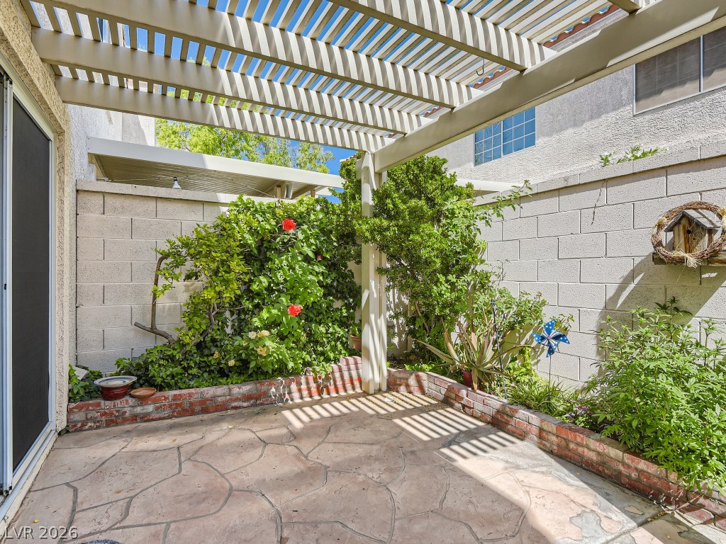 1045 Grammy Drive Property Photo 14