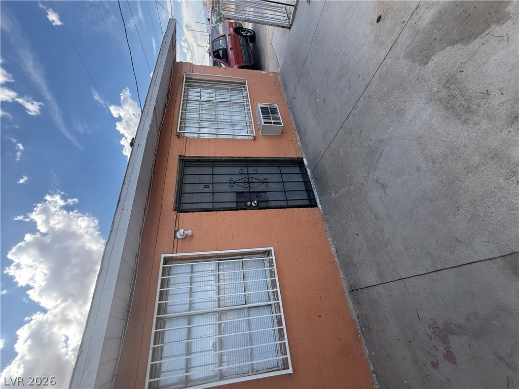 708 Jackson Avenue D Property Photo 1