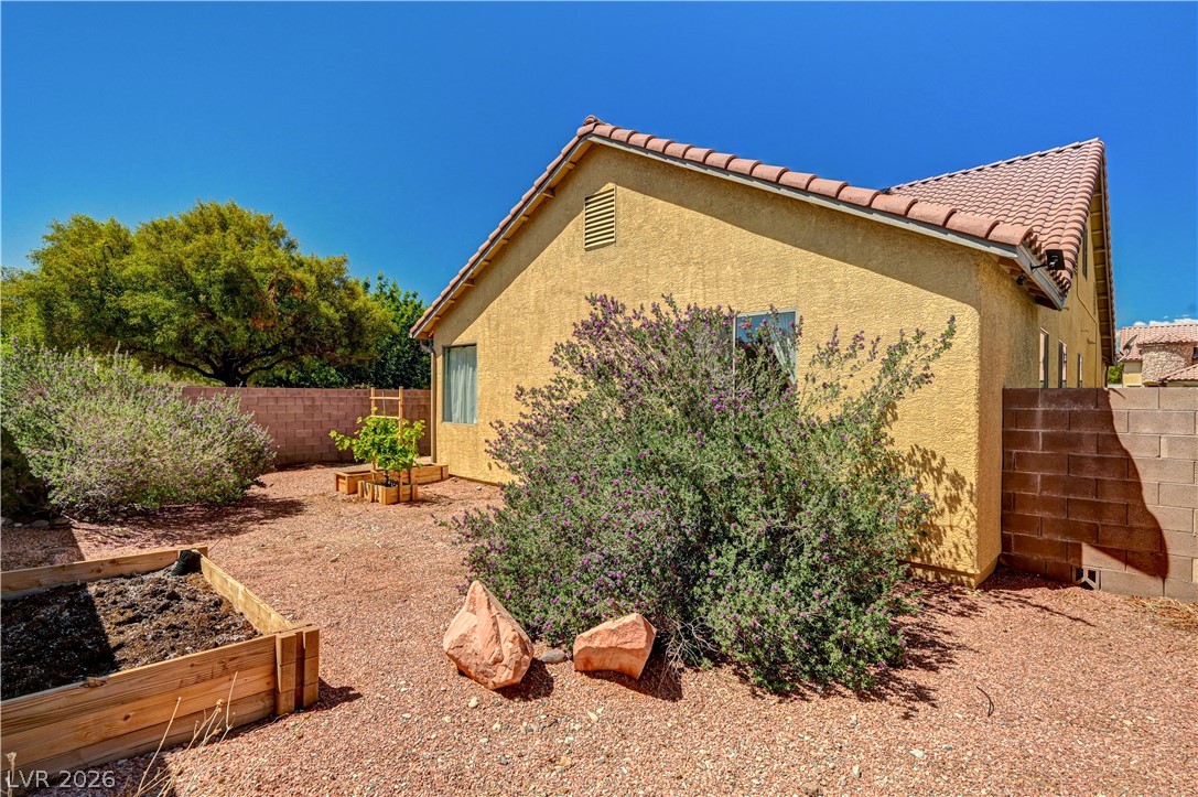 7332 Jelson Falls Street Property Photo 10