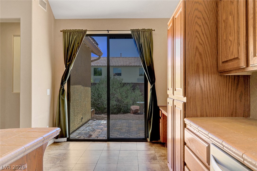 7332 Jelson Falls Street Property Photo 28