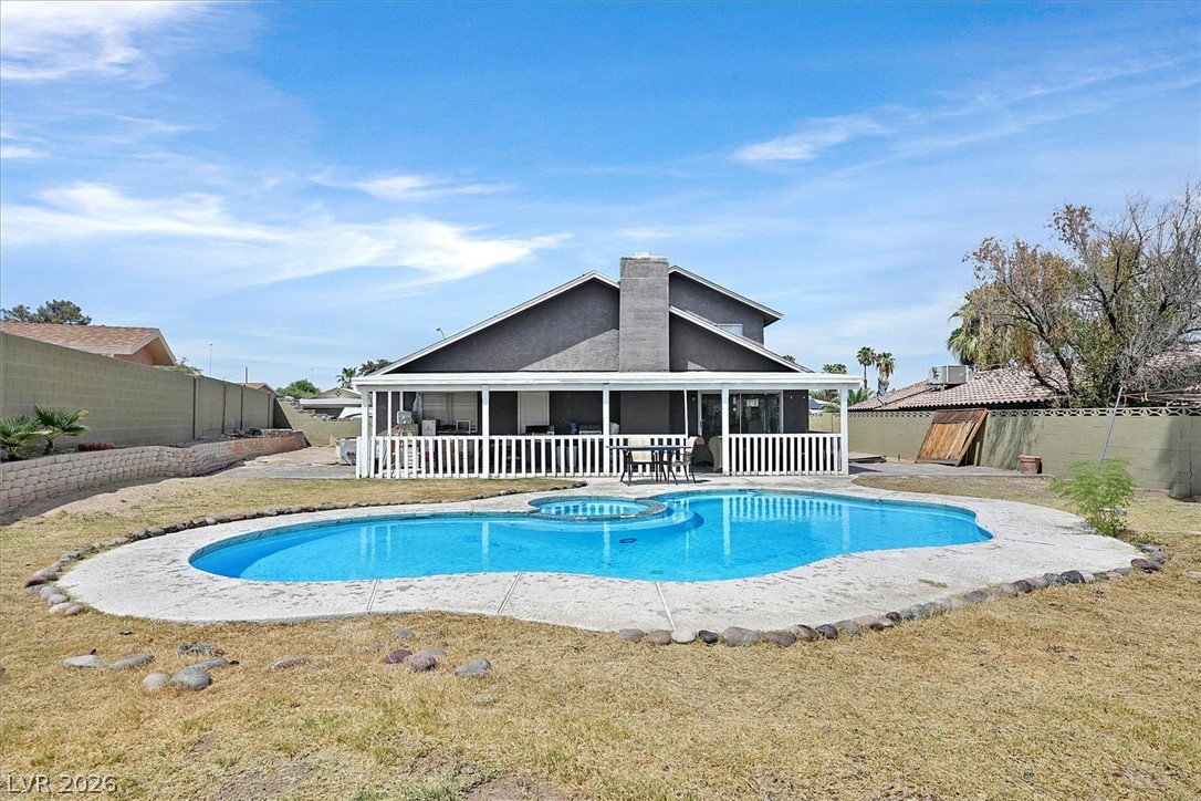 4301 El Esteban Way Property Photo 4