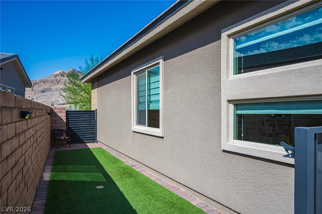 11113 Black Fire Opal Drive Property Photo 16