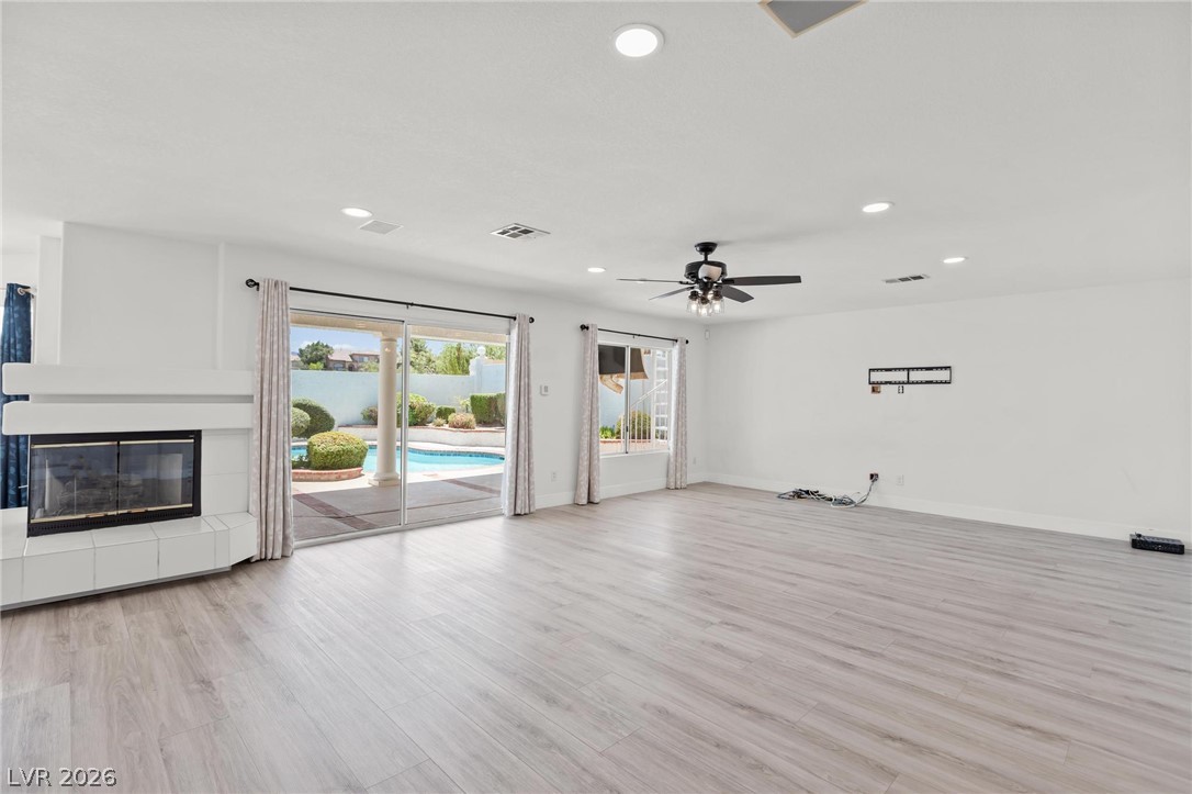 276 Helmsdale Drive Property Photo 19