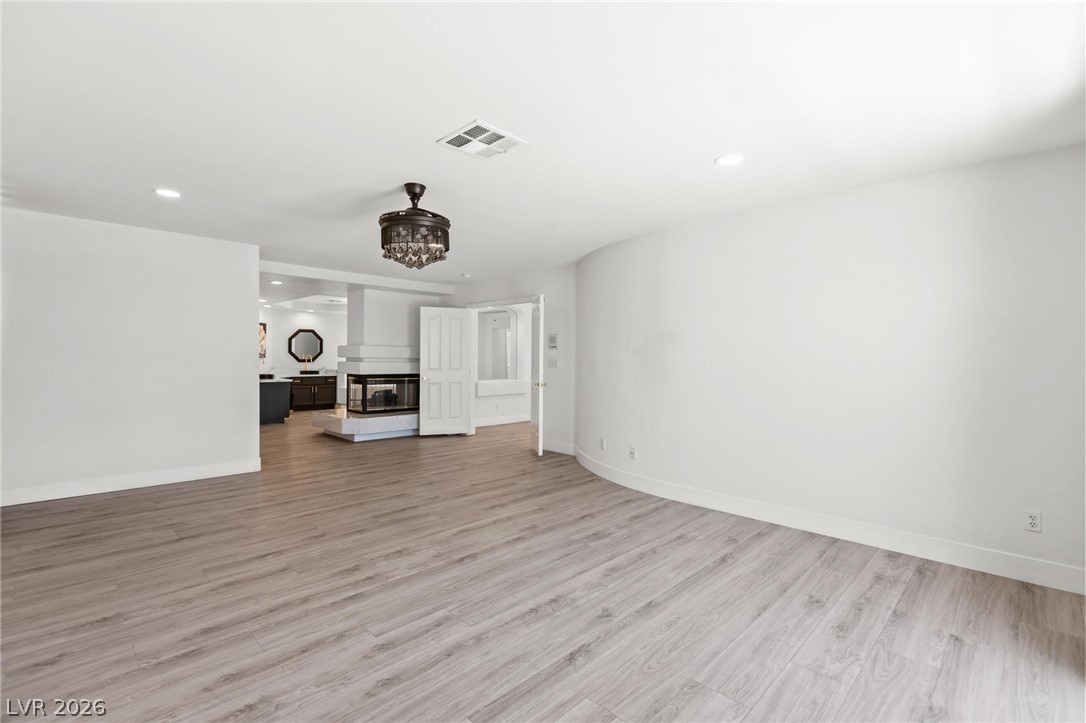 276 Helmsdale Drive Property Photo 32
