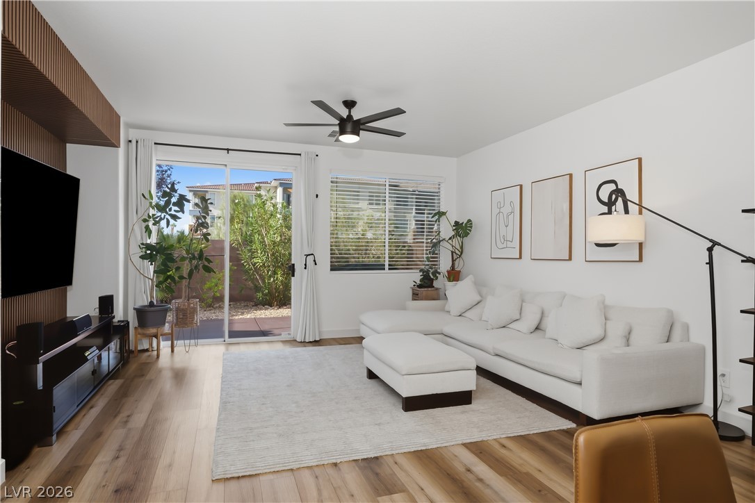 9490 Veterans Court Property Photo 8
