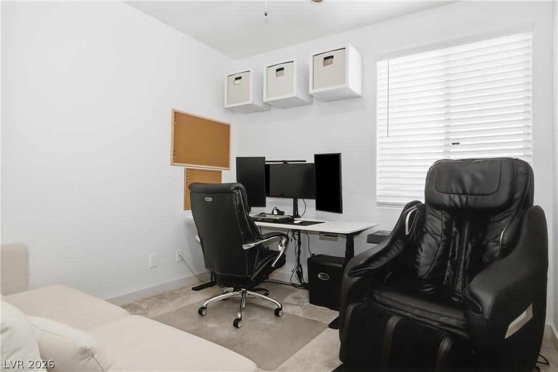 9490 Veterans Court Property Photo 17