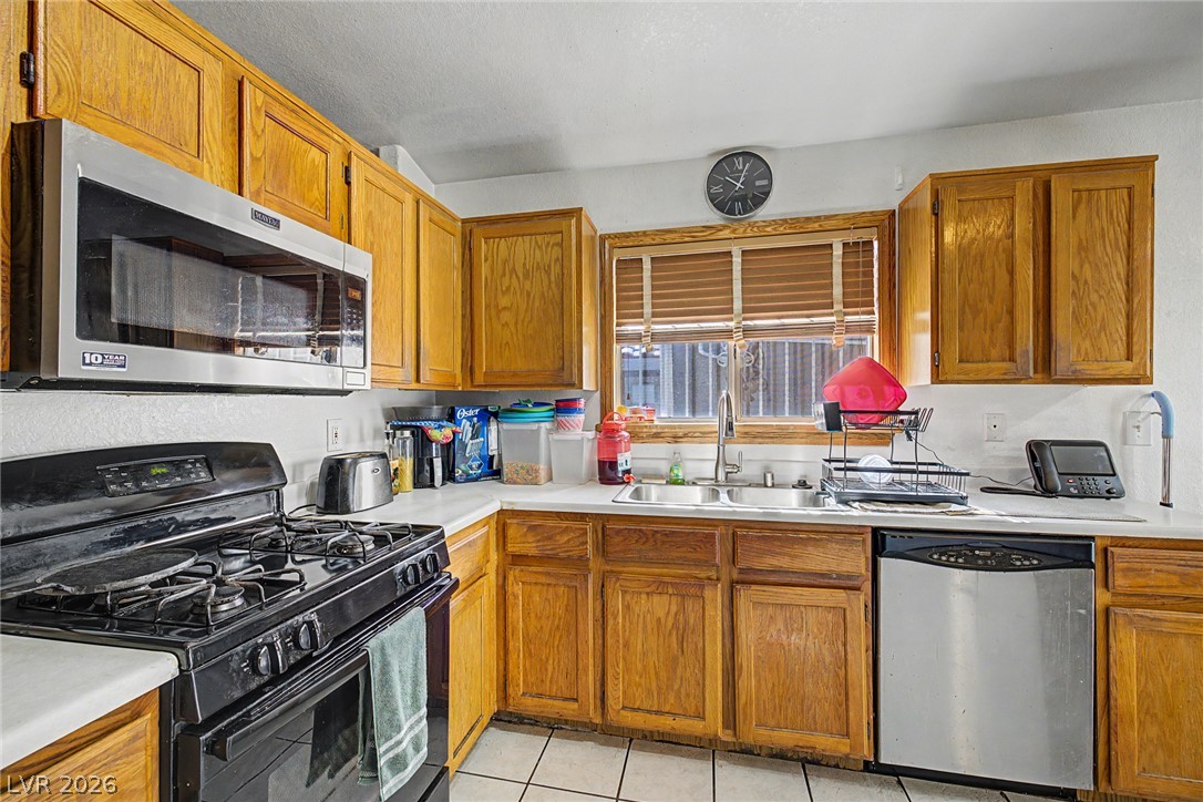 6352 Gold Canyon Drive Property Photo 11