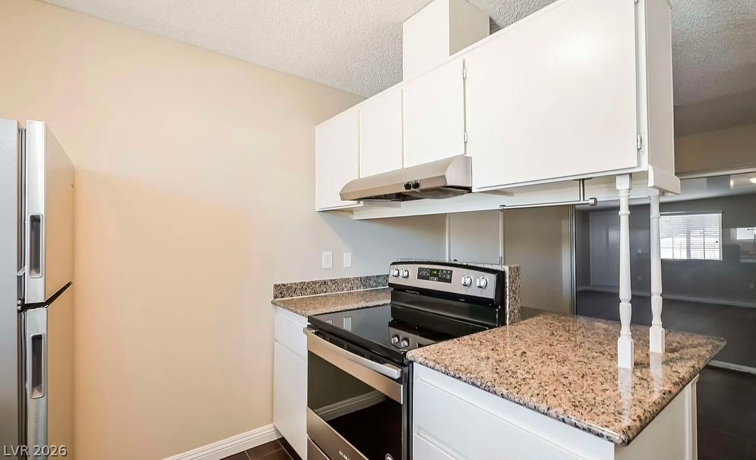 420 Chateau Drive Property Photo 3