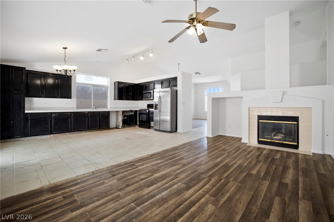 6525 Begonia Bay Avenue Property Photo 6