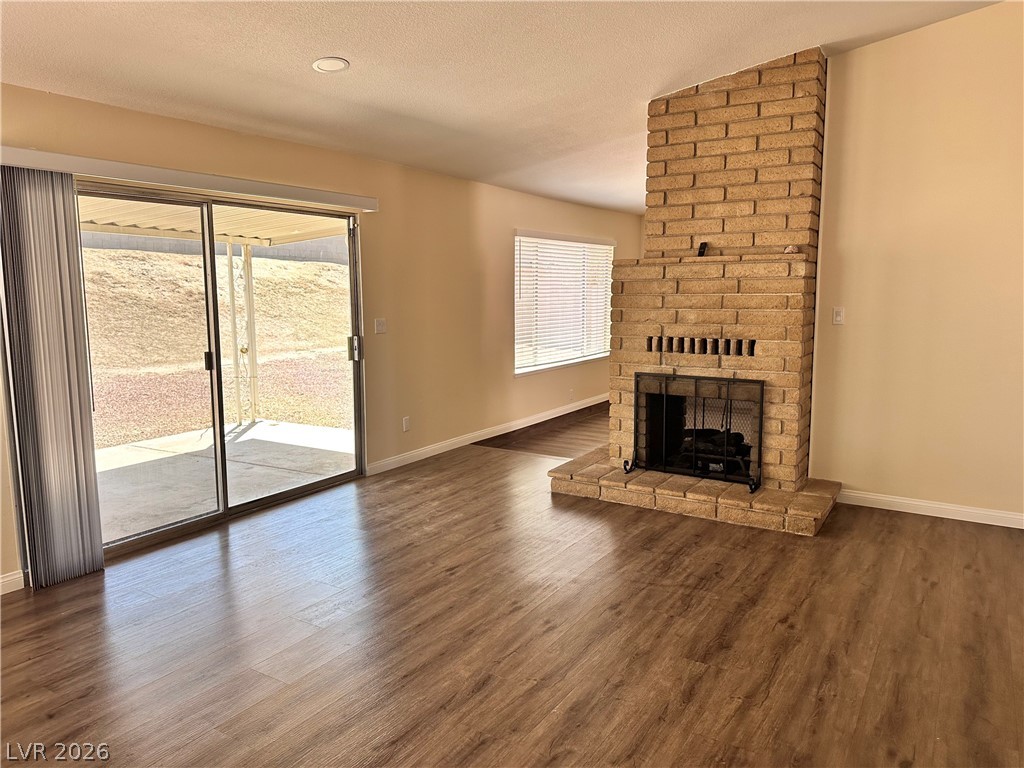 1700 Rolling Hills Drive Property Photo 7
