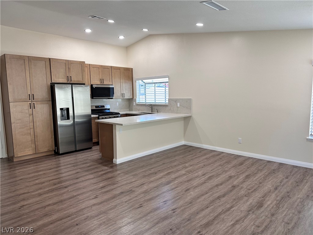 1700 Rolling Hills Drive Property Photo 8