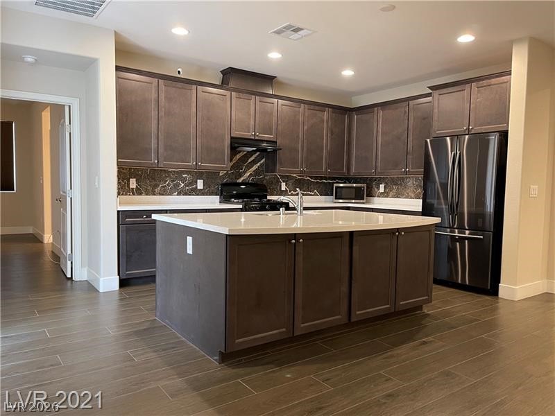 1546 Bryce Canyon Street Property Photo 5