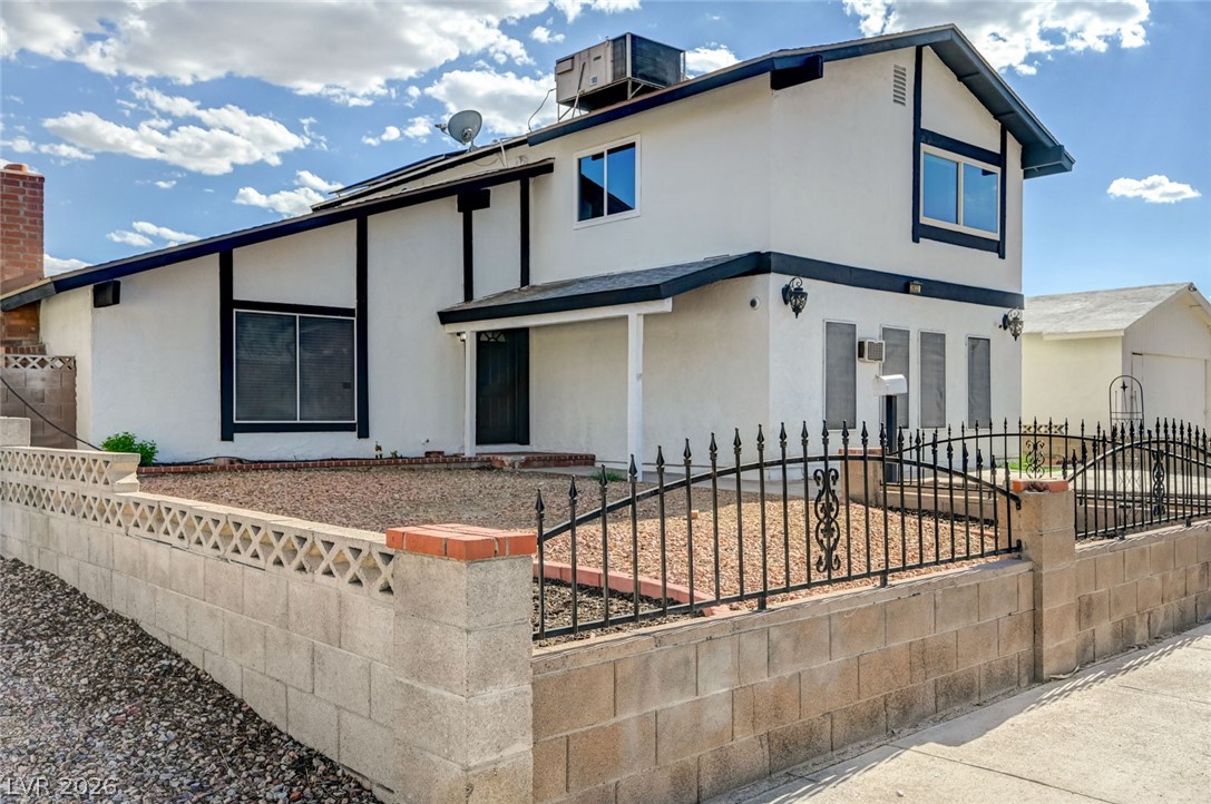 3933 Manford Circle Property Photo 3