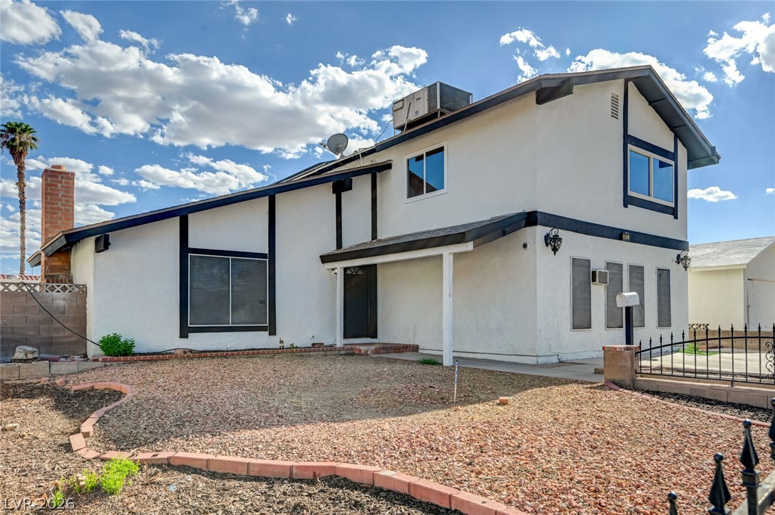3933 Manford Circle Property Photo 4
