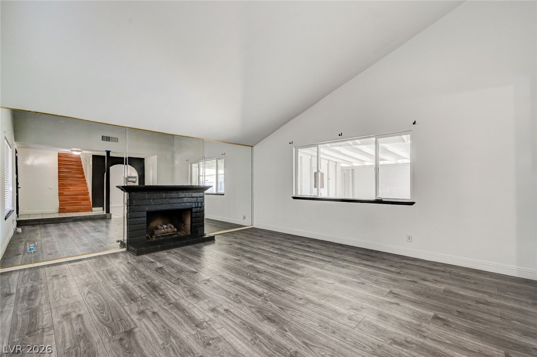 3933 Manford Circle Property Photo 6