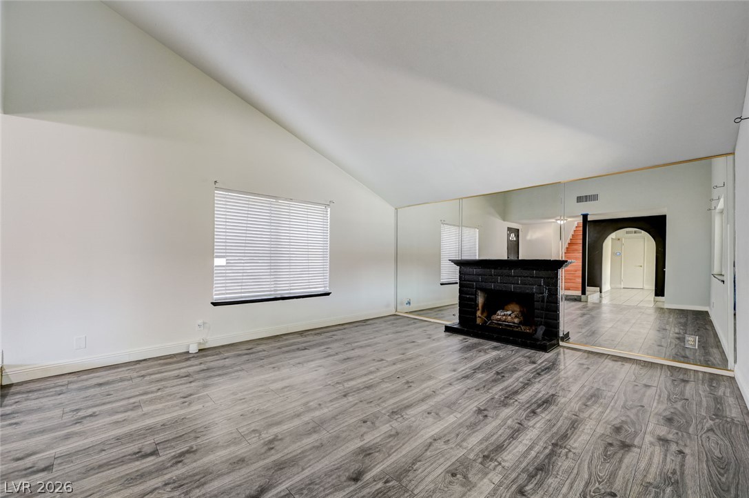 3933 Manford Circle Property Photo 8