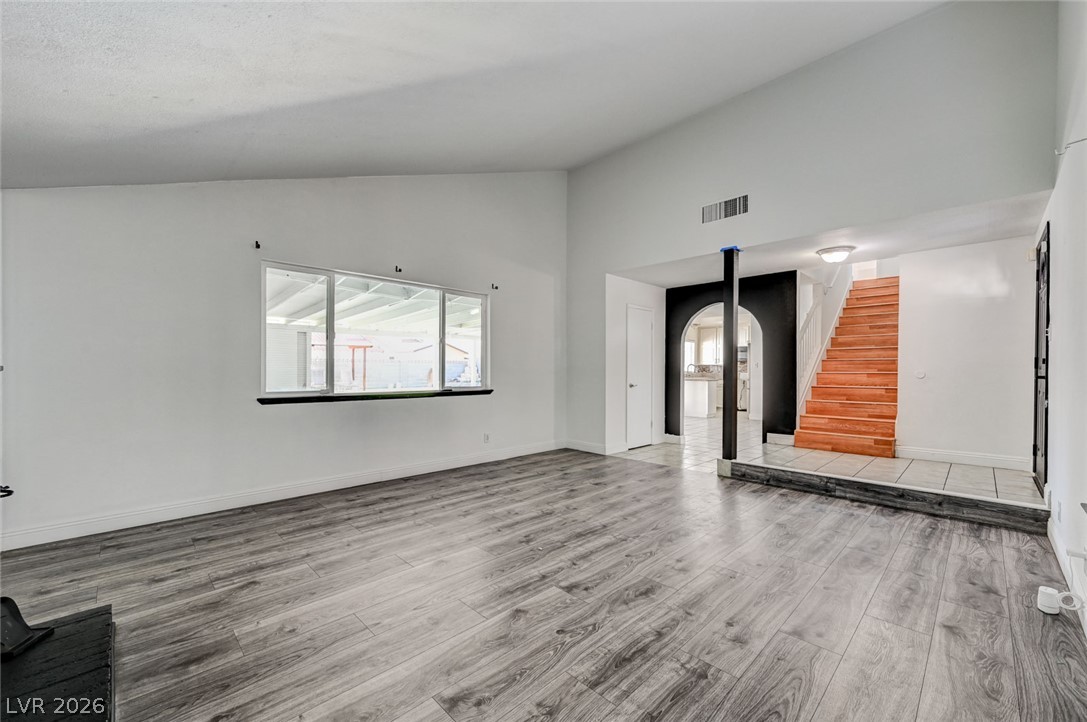3933 Manford Circle Property Photo 10