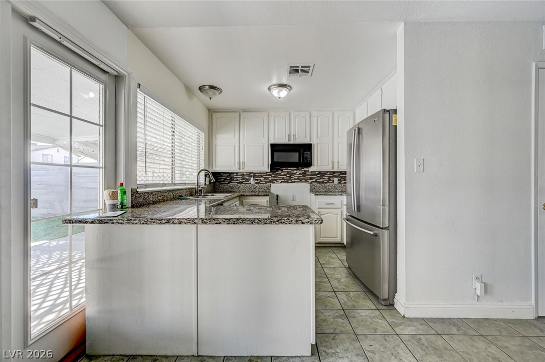 3933 Manford Circle Property Photo 15