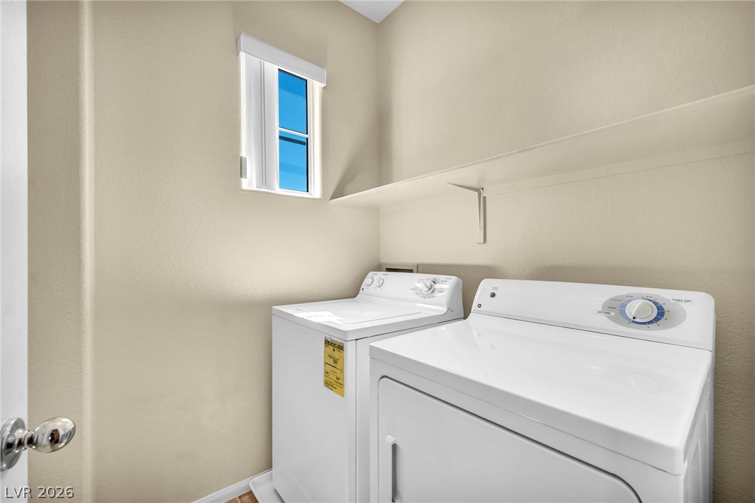 716 Emerald Idol Place Property Photo 15