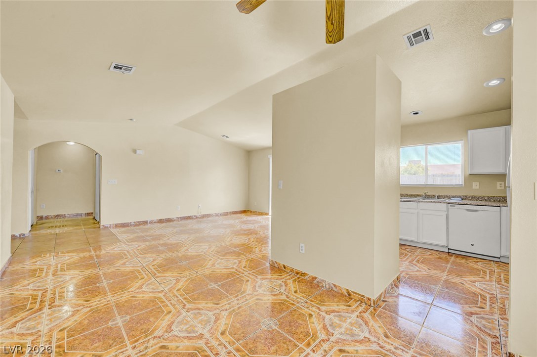 2739 East Colton Avenue 0 Property Photo 10