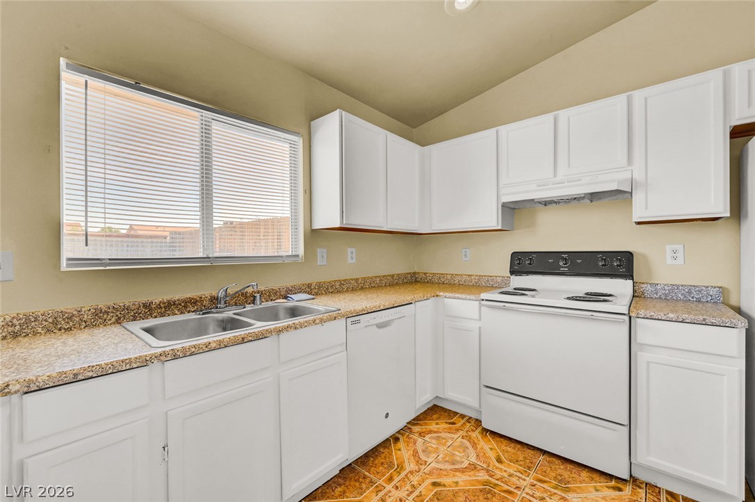 2739 East Colton Avenue 0 Property Photo 14