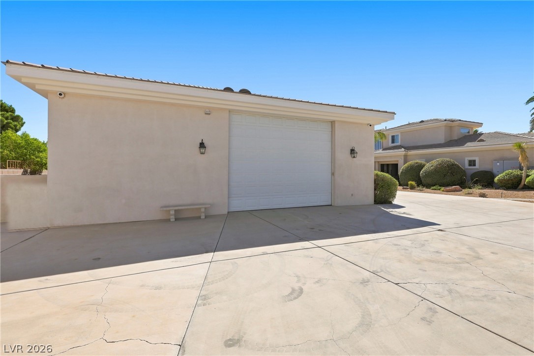 6940 North Jensen Street Property Photo 6