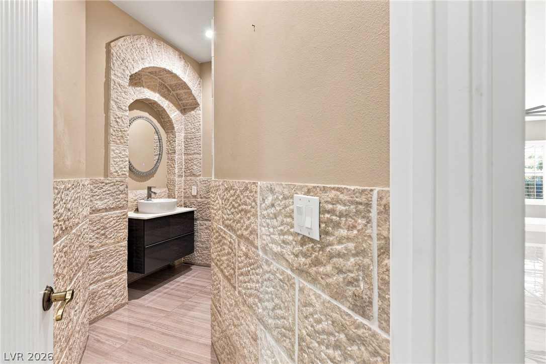 6940 North Jensen Street Property Photo 18