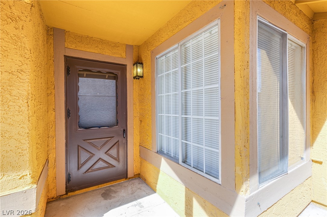 3821 Summer Breeze Circle Property Photo 3