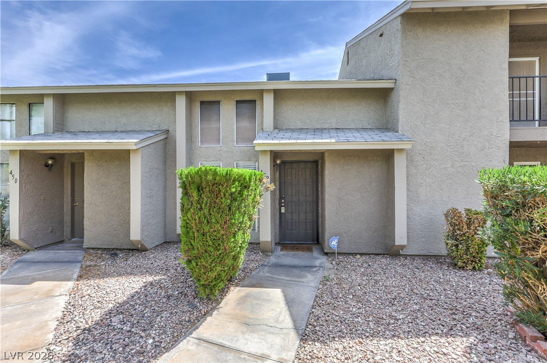 452 Sellers Place Property Photo 14