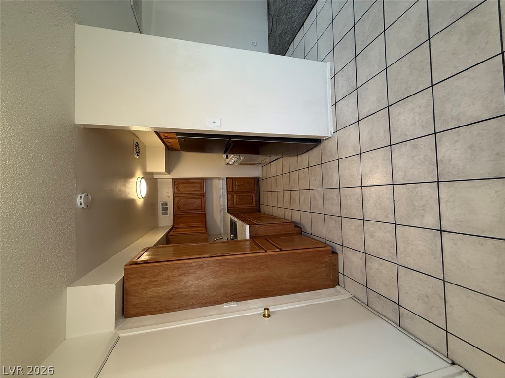 1925 Walker Street Property Photo 17