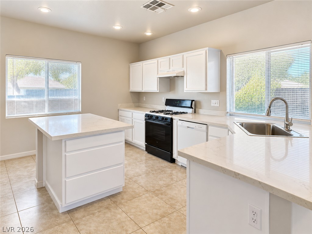 10516 Allthorn Avenue Property Photo 2