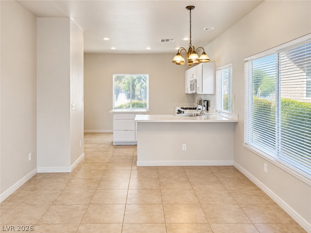 10516 Allthorn Avenue Property Photo 3