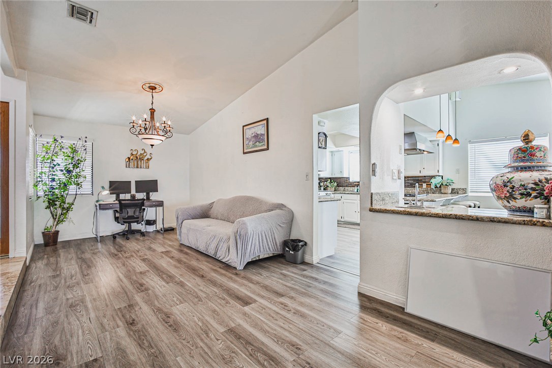 3811 Leisure Lane Property Photo 6