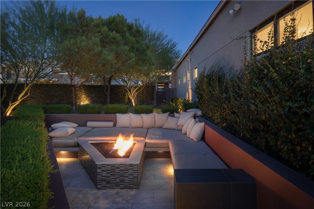 2192 Overlook Canyon Lane Property Photo 4