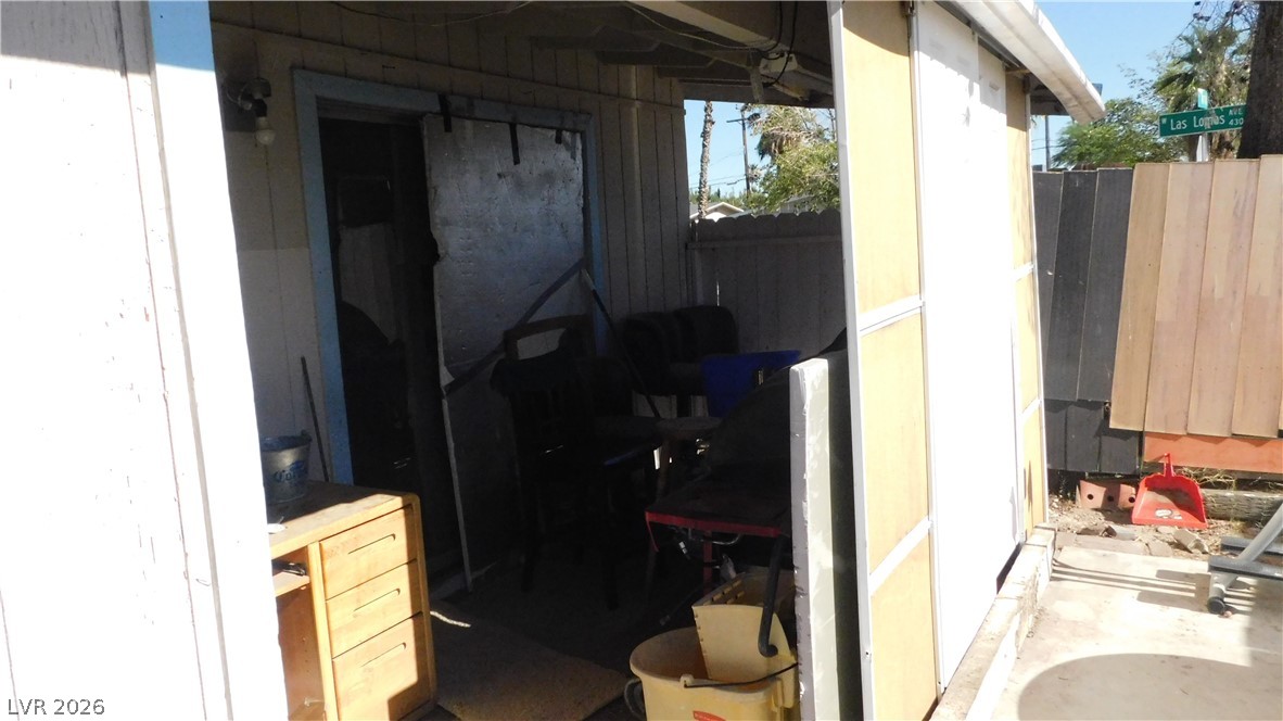 4316 Las Lomas Avenue Property Photo 11