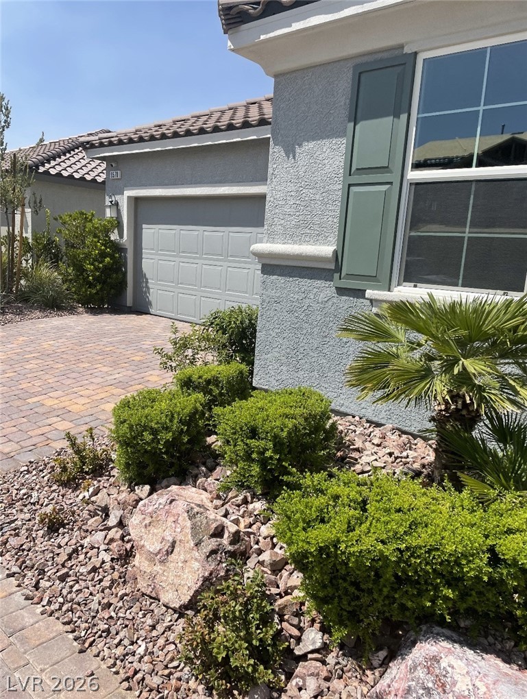 9570 Glasgow Ridge Court Property Photo 3