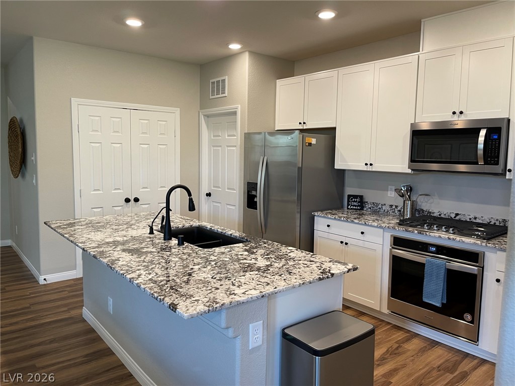 9570 Glasgow Ridge Court Property Photo 8