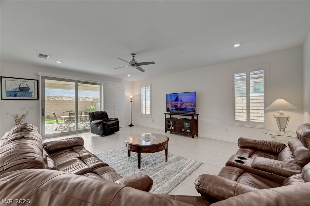 6557 Corsari Ridge Street Property Photo 11