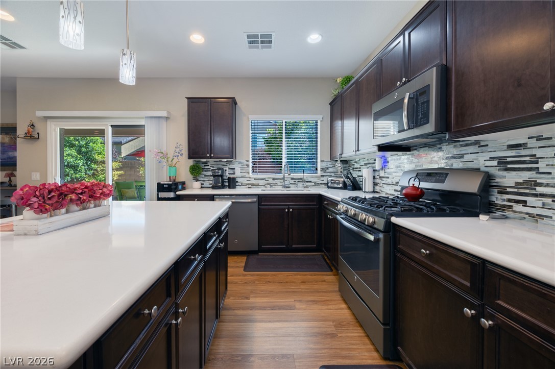 10821 Knickerbocker Avenue Property Photo 8