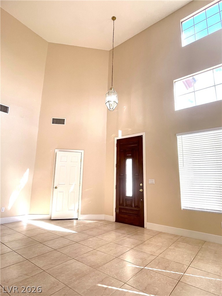 5136 Masotta Avenue Property Photo 6