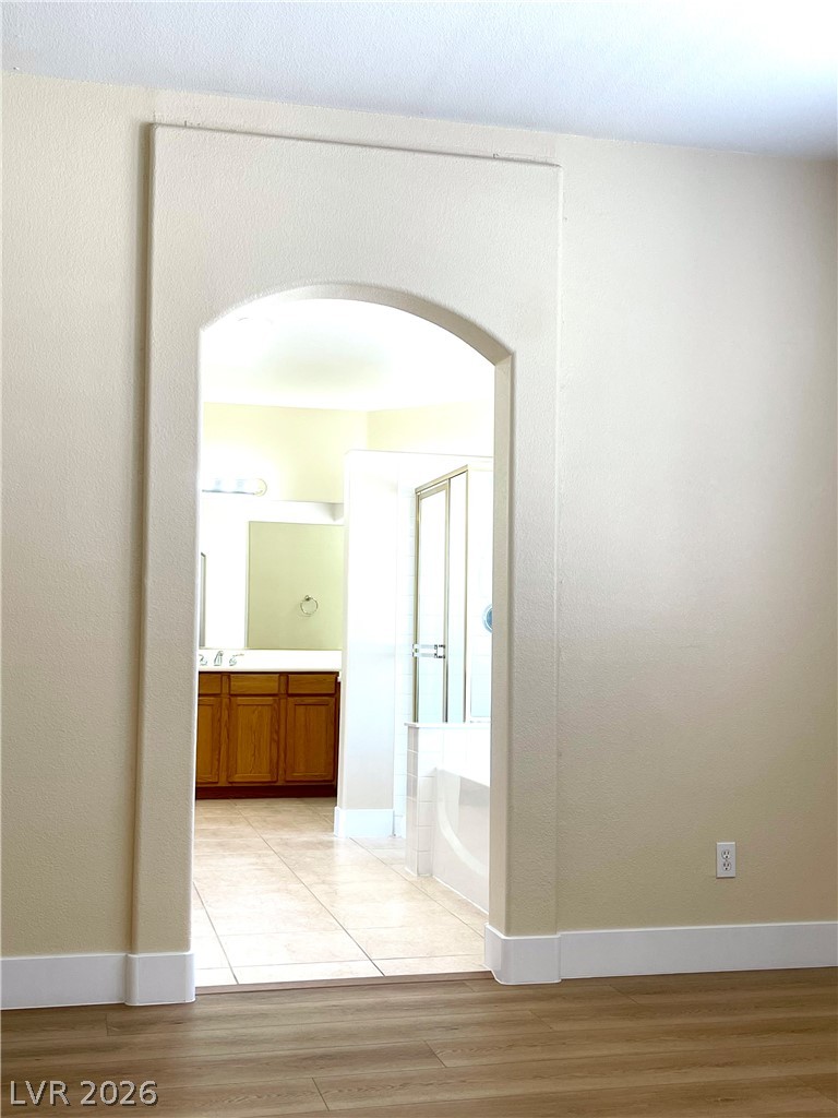 5136 Masotta Avenue Property Photo 11
