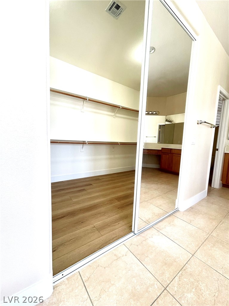 5136 Masotta Avenue Property Photo 12